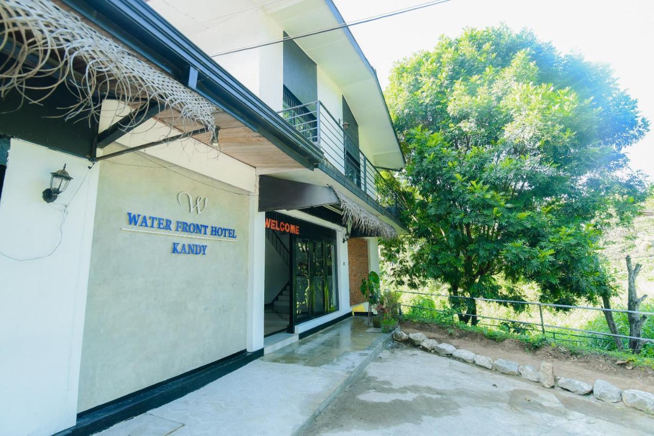 Oyo 479 Water Front Hotel Kandy Exteriér fotografie
